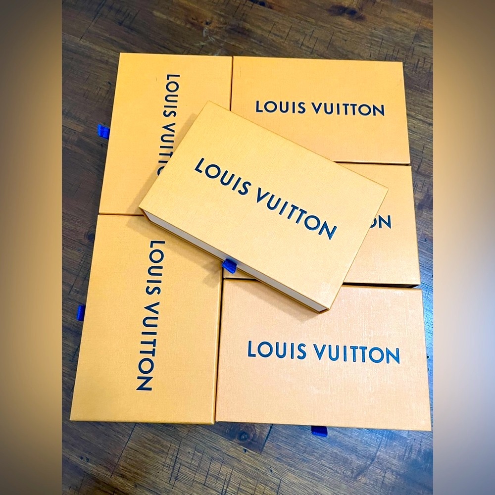 Louis Vuitton Twin Pochette Box per piece